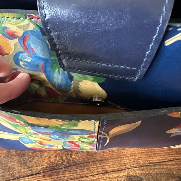 Patricia Nash Navy Floral Shoulder Bag Leather Le Fluer Purse with Dust bag NWT - Picture 8 of 15